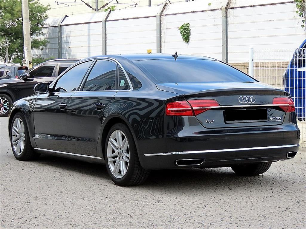 Audi A8 — photo 03