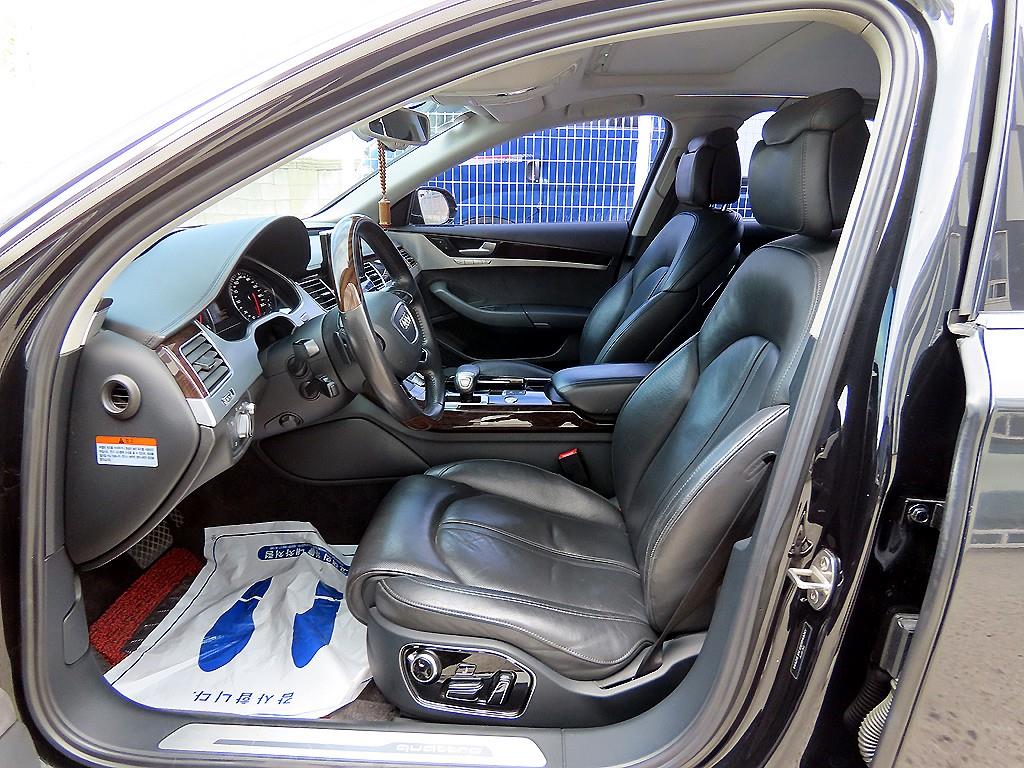 Audi A8 — photo 05