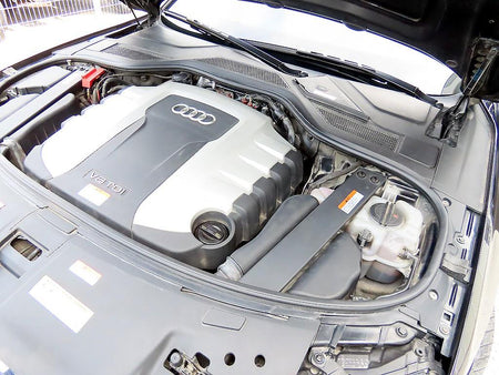 Audi A8 — photo 19