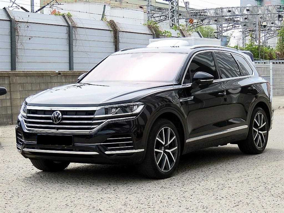 Volkswagen Touareg — photo 02