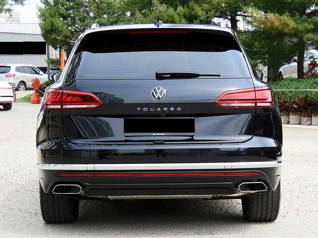 Volkswagen Touareg — photo 04