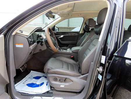 Volkswagen Touareg — photo 05