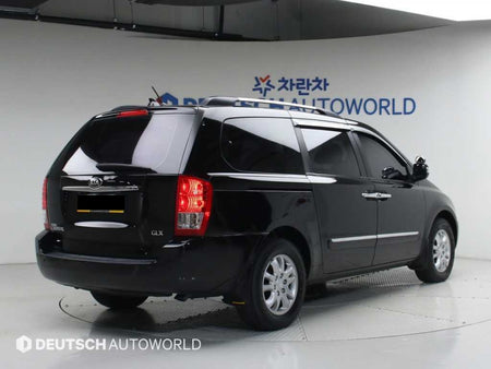 Kia Carnival — photo 02