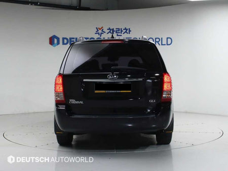 Kia Carnival — photo 04