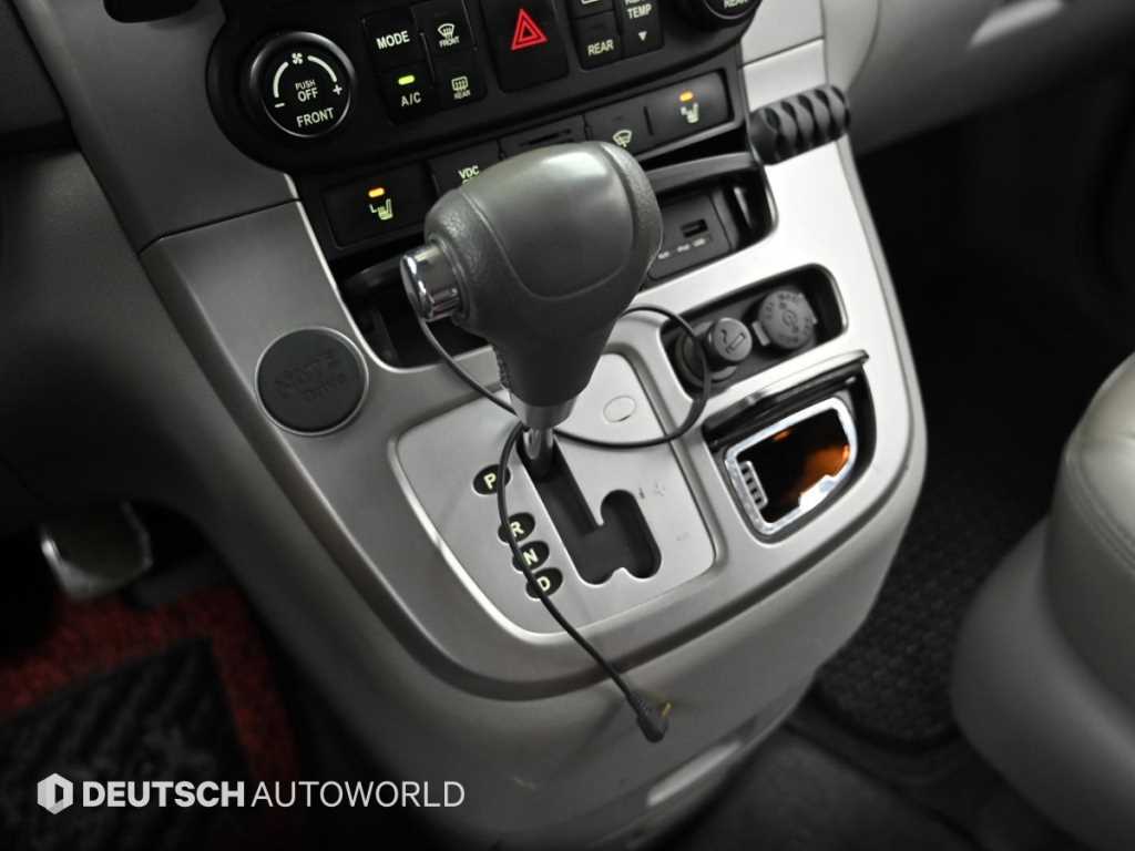 Kia Carnival — photo 09