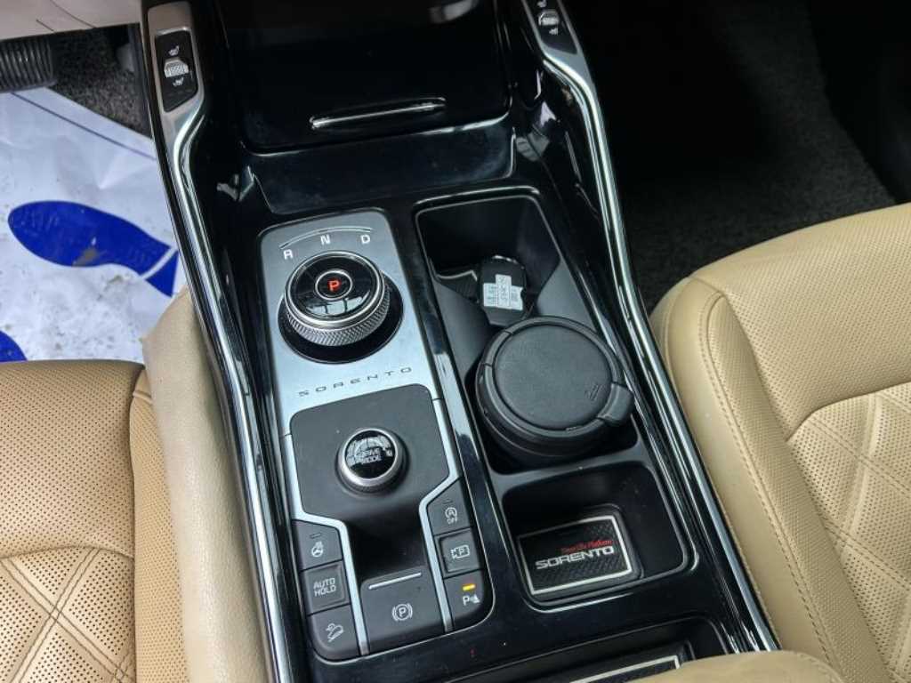 Kia Sorento — photo 11