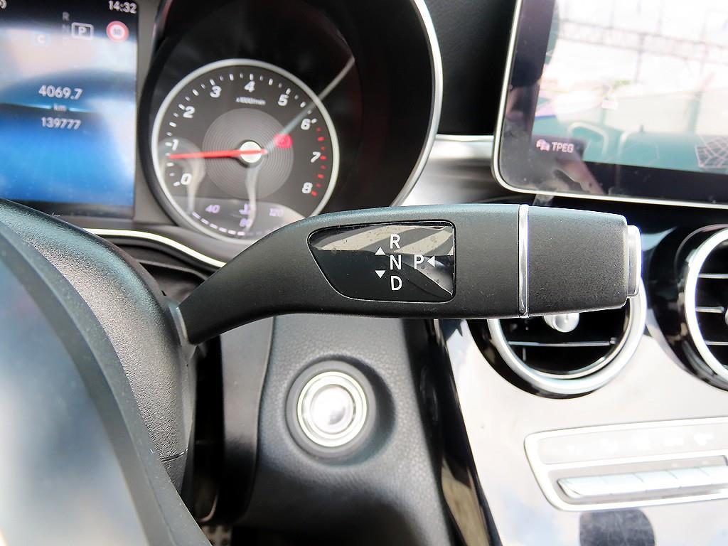 Mercedes-Benz C-Class — photo 12