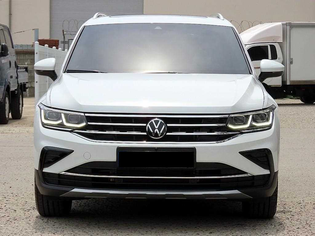 Volkswagen Tiguan — photo 01