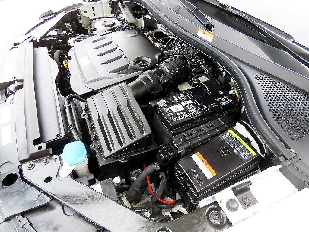 Volkswagen Tiguan — photo 19