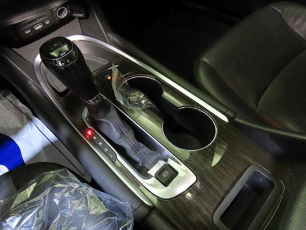 CHEVROLET Malibu — photo 12