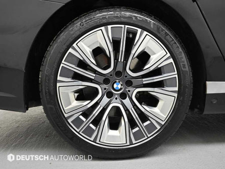 BMW 7-Series — photo 05