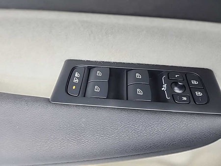 Volvo XC40 — photo 17
