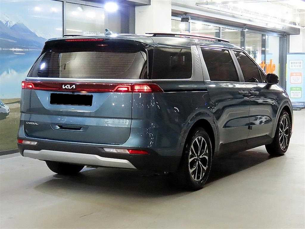 Kia Carnival — photo 04