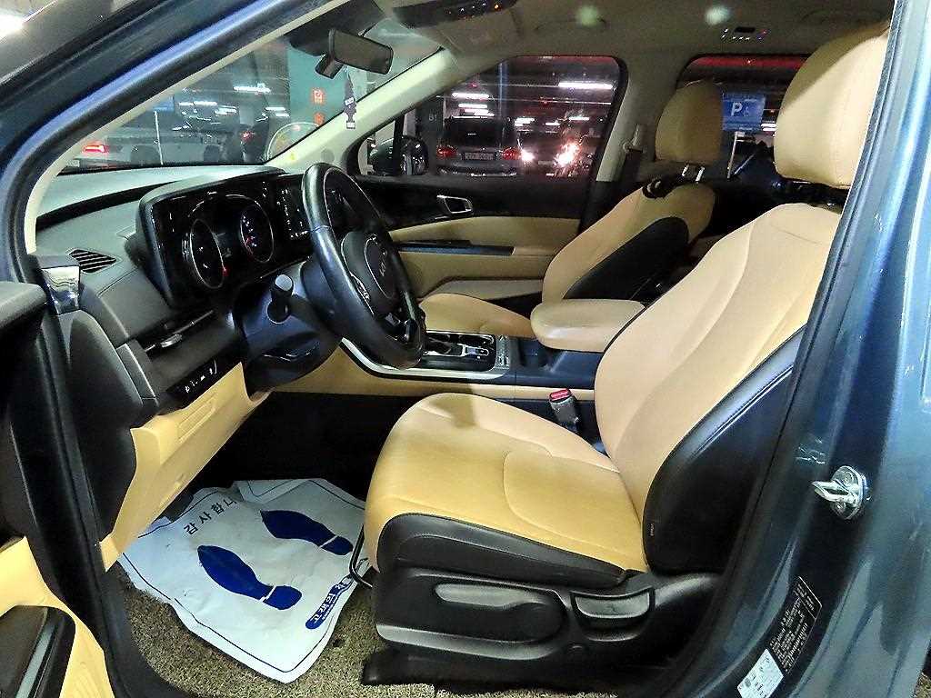 Kia Carnival — photo 06