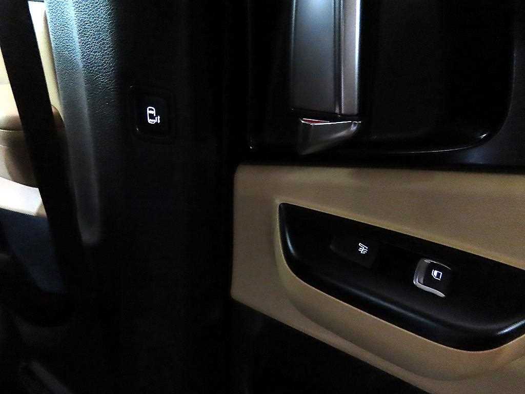 Kia Carnival — photo 15