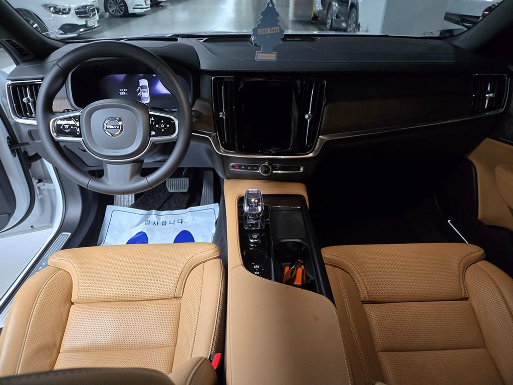 Volvo S90 — photo 09