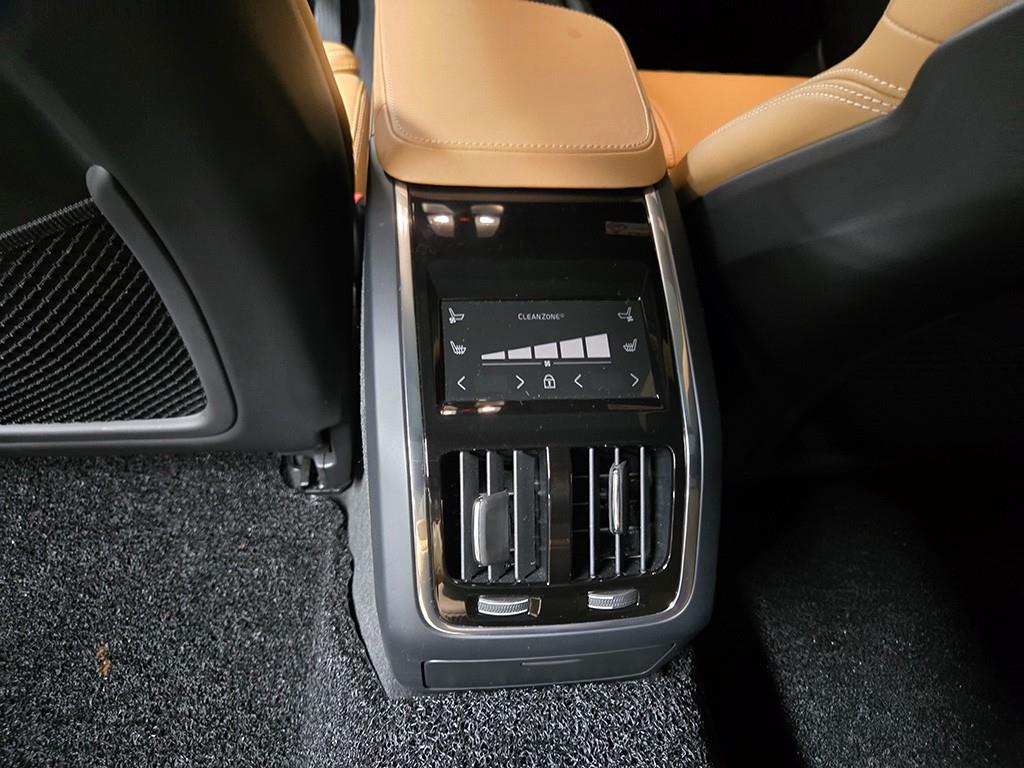 Volvo S90 — photo 16