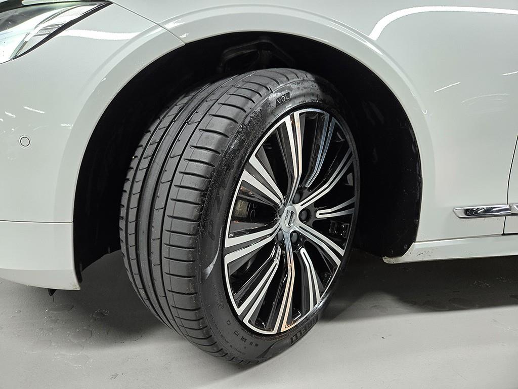 Volvo S90 — photo 20