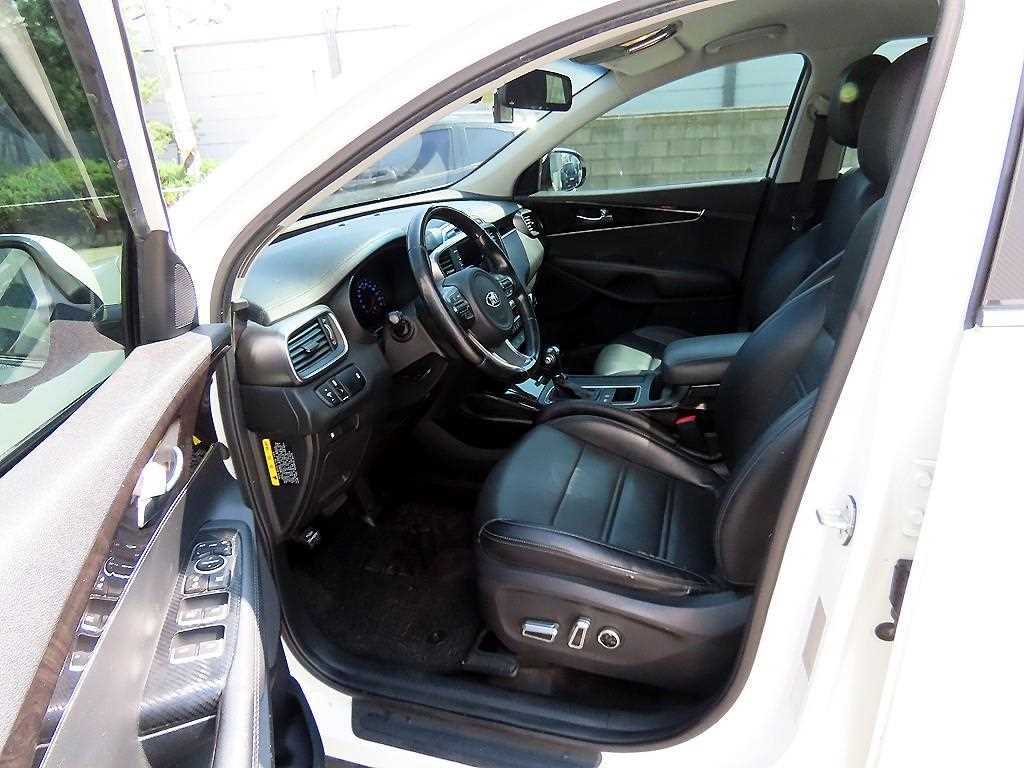 Kia Sorento — photo 05