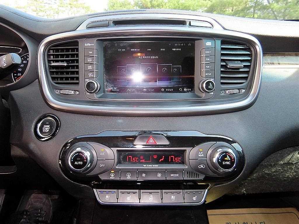 Kia Sorento — photo 13