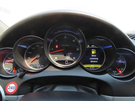 Porsche Cayenne — photo 09