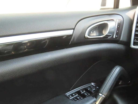 Porsche Cayenne — photo 13