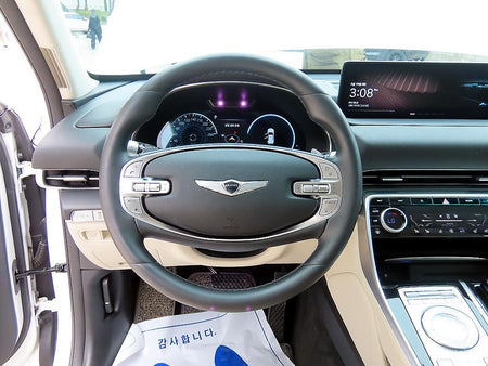 Genesis GV80 — photo 08