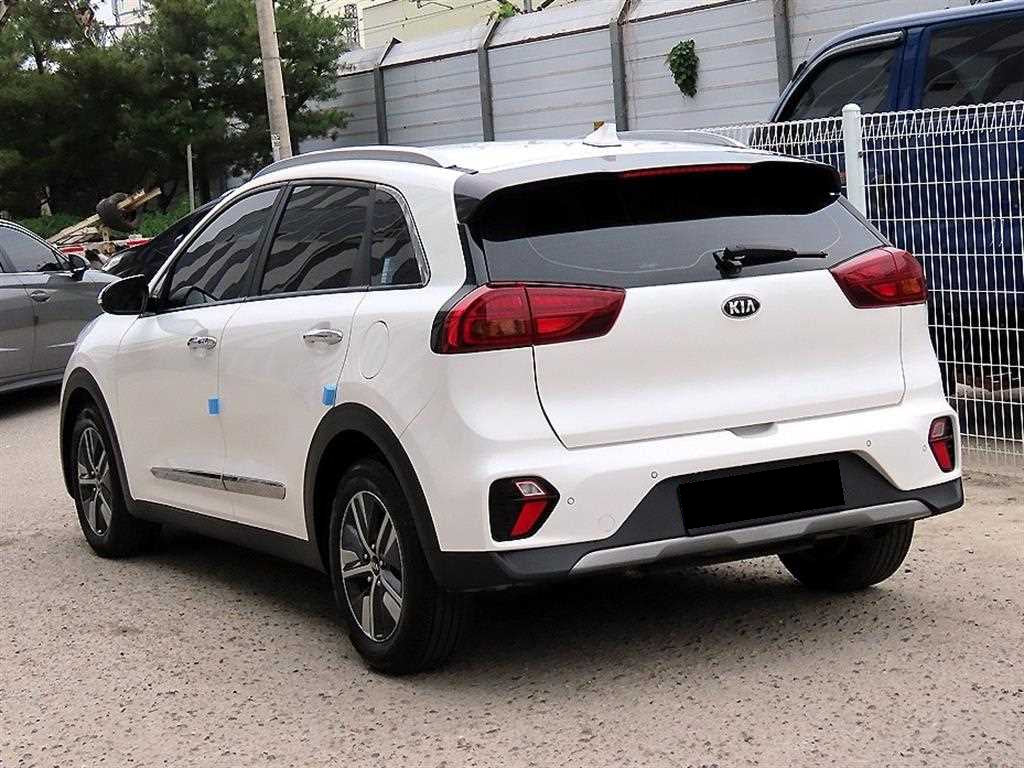 Kia Niro — photo 03