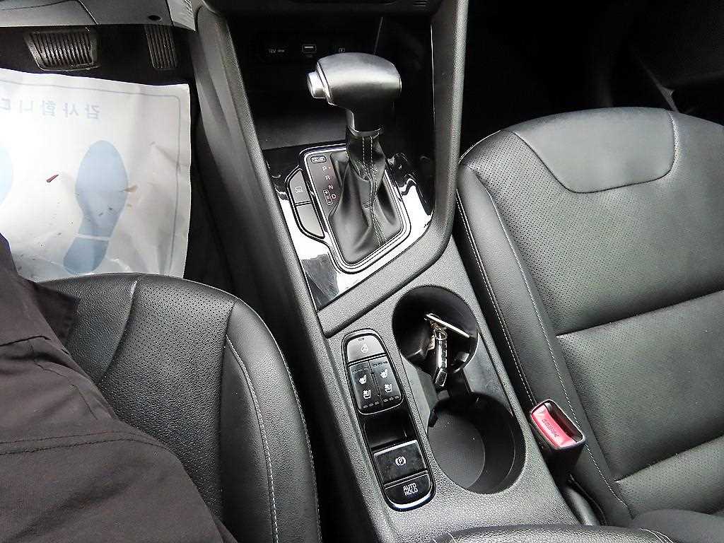 Kia Niro — photo 11