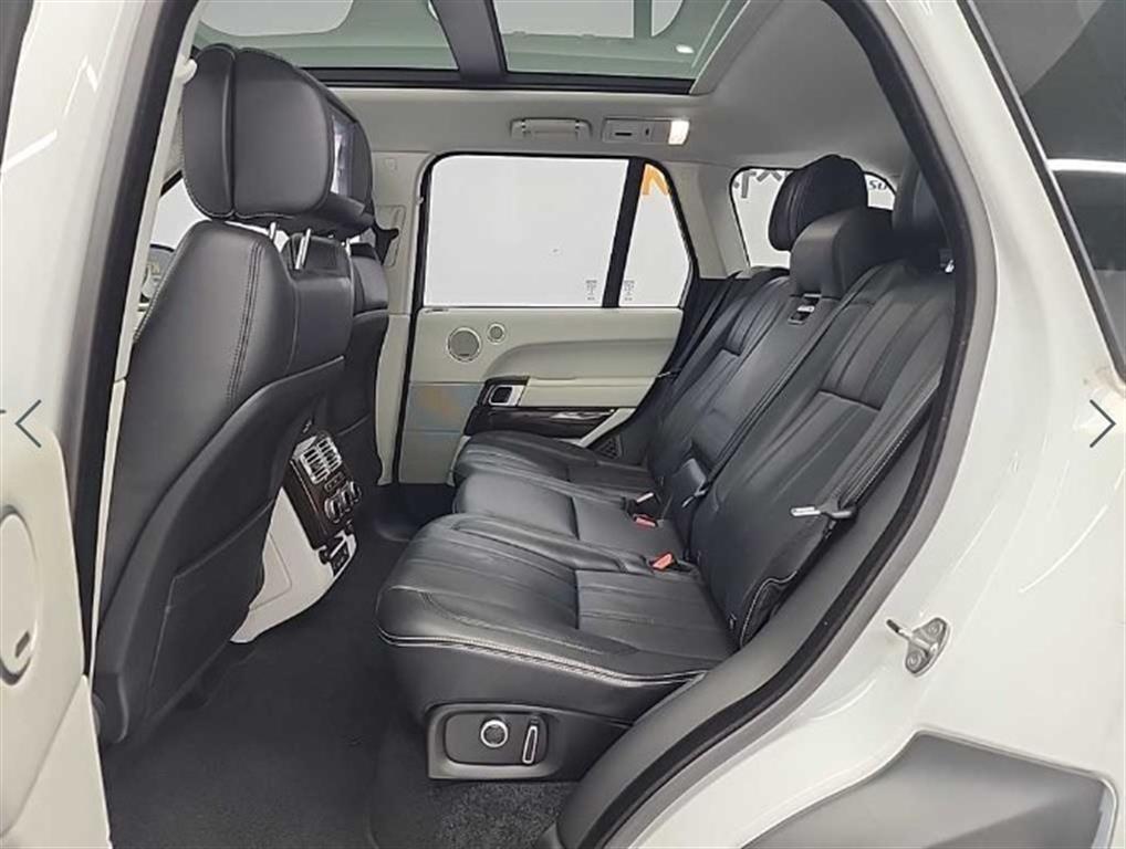 Land Rover Range Rover — photo 12