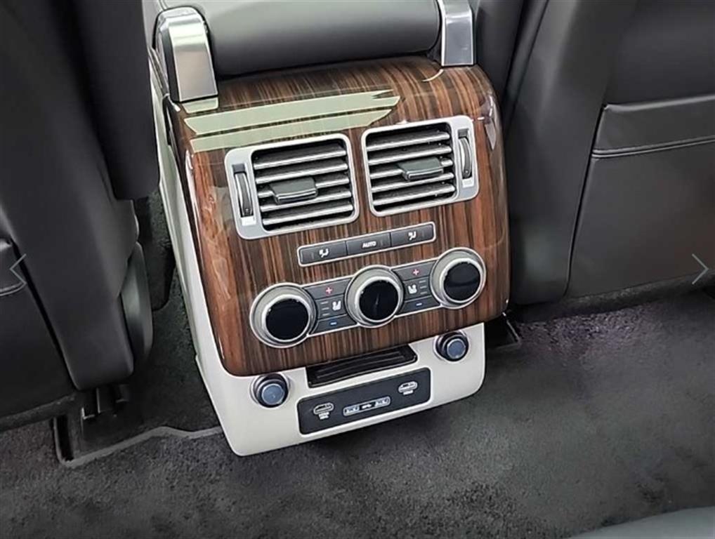 Land Rover Range Rover — photo 13