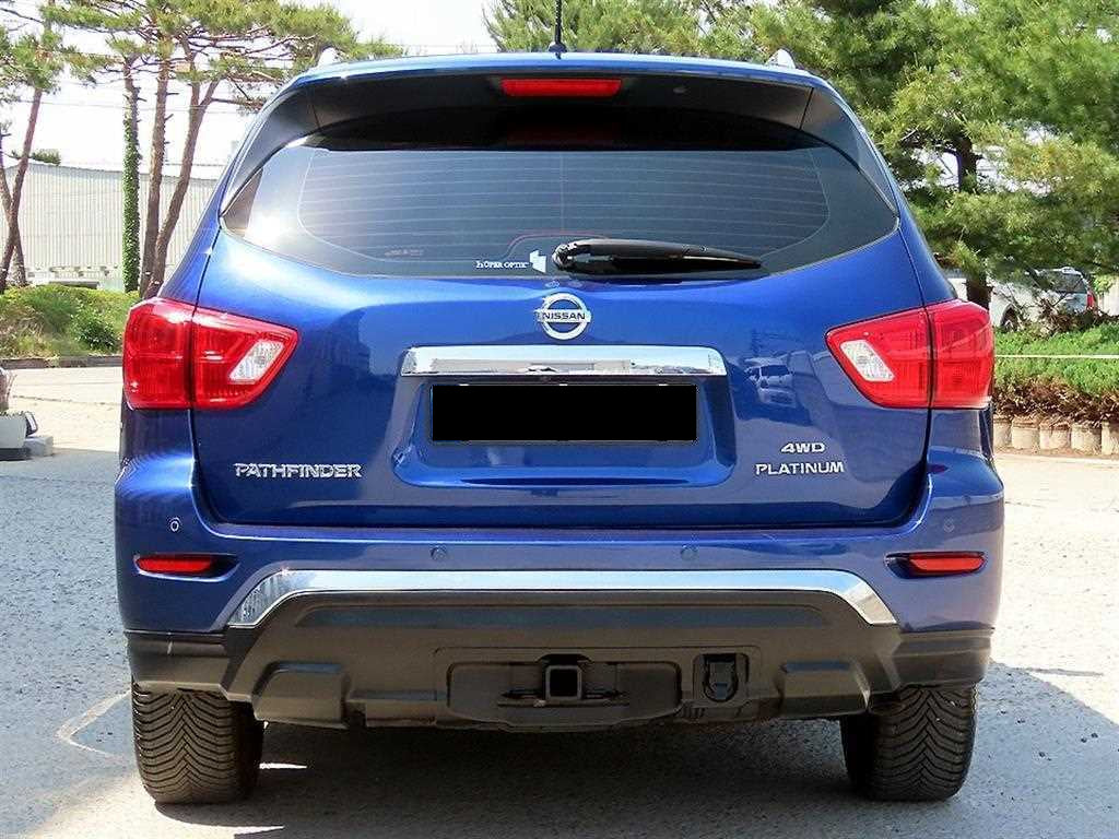 Nissan Pathfinder — photo 04