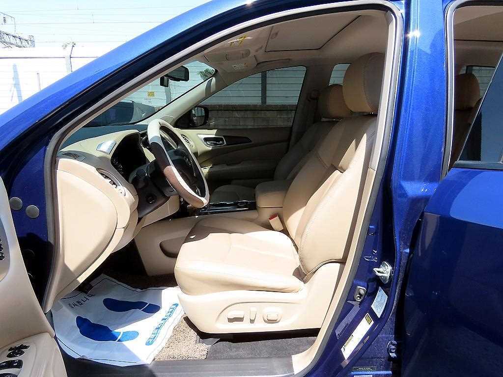 Nissan Pathfinder — photo 05
