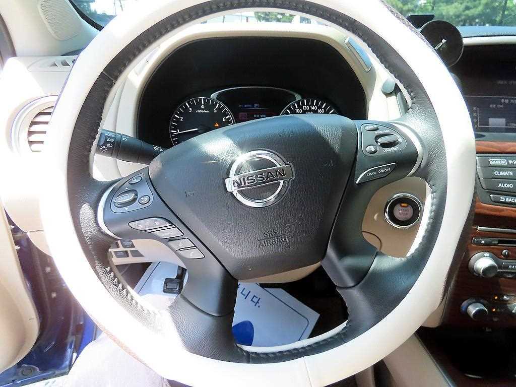 Nissan Pathfinder — photo 08