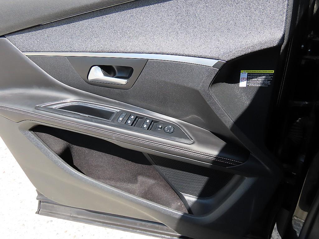 Peugeot 5008 — photo 11