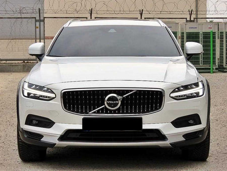 Volvo V90 — photo 01