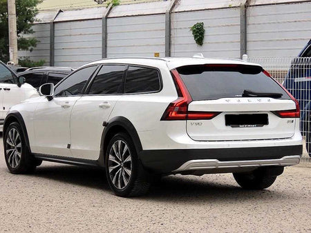 Volvo V90 — photo 03