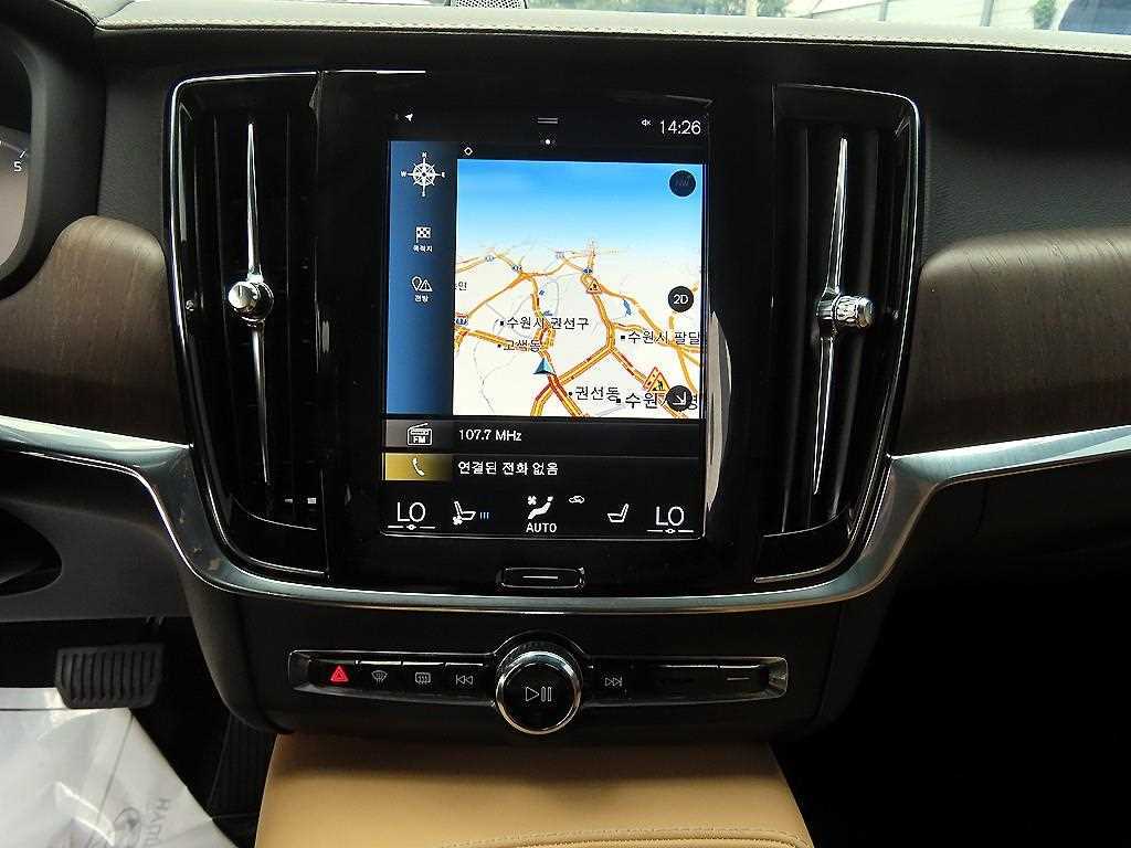 Volvo V90 — photo 14