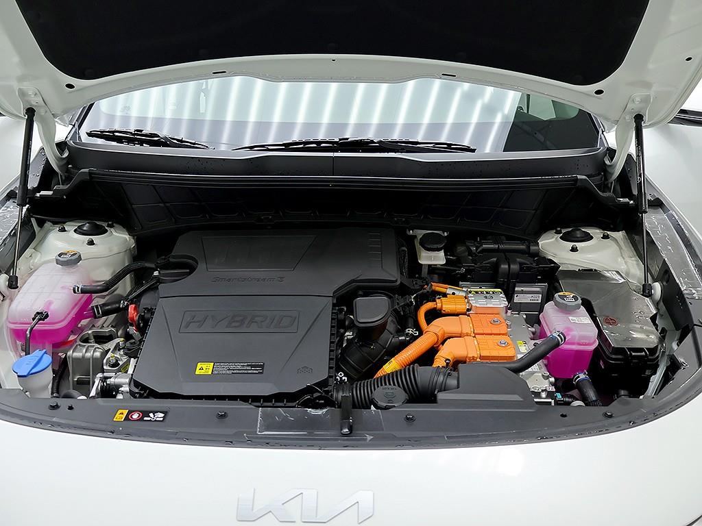 Kia Niro — photo 08
