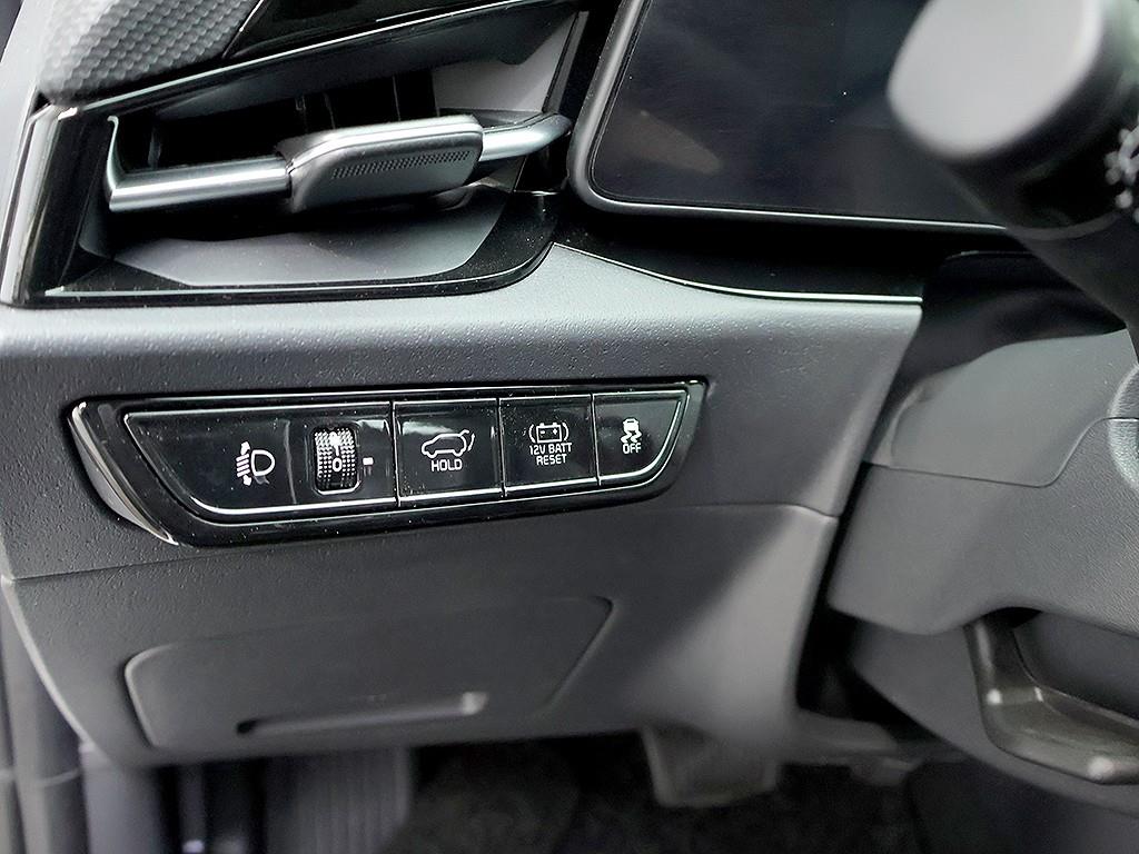 Kia Niro — photo 14