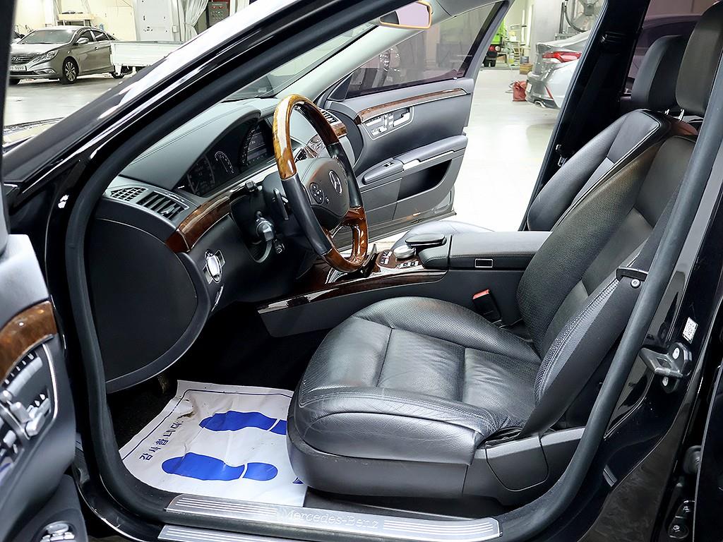 Mercedes-Benz S-Class — photo 11