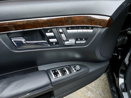 Mercedes-Benz S-Class — photo 17