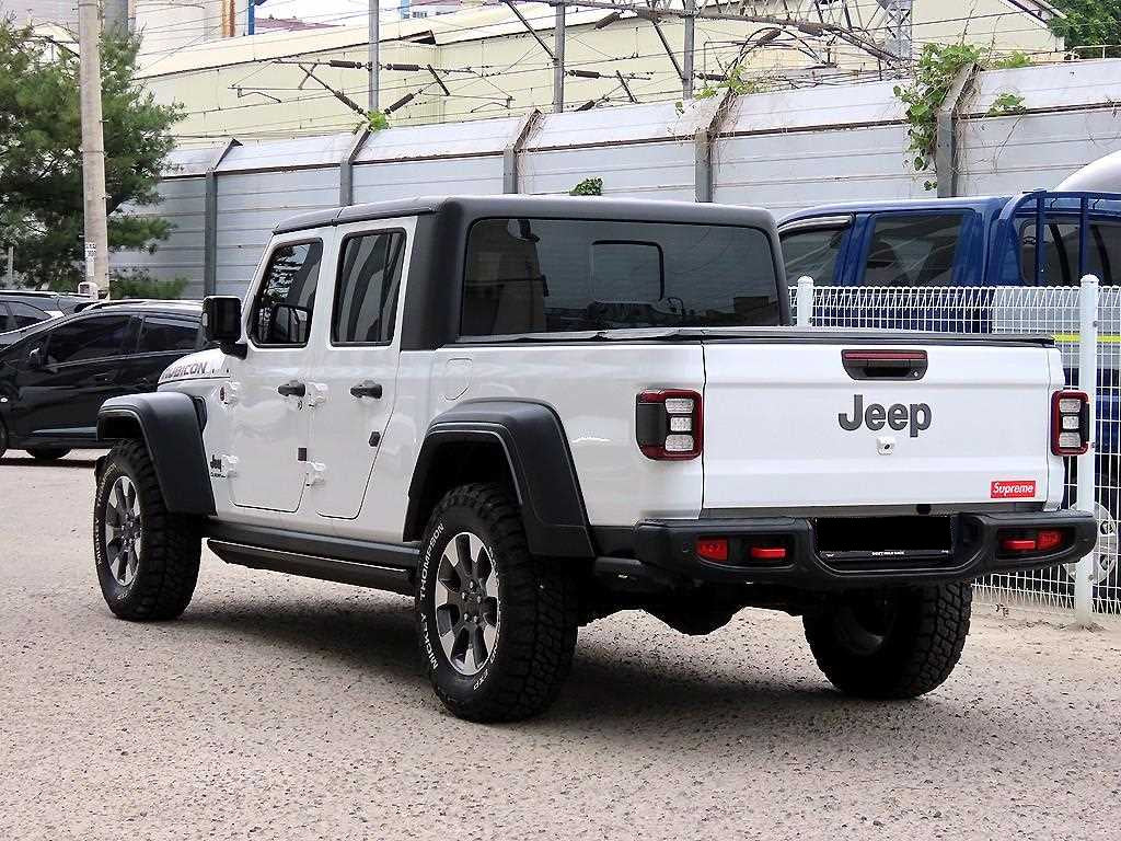 Jeep Gladiator — photo 03