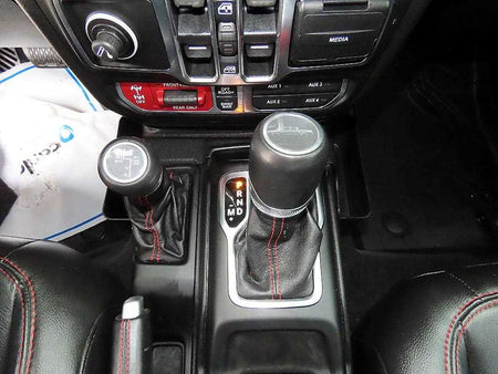 Jeep Gladiator — photo 10