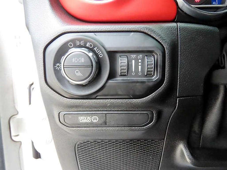 Jeep Gladiator — photo 12
