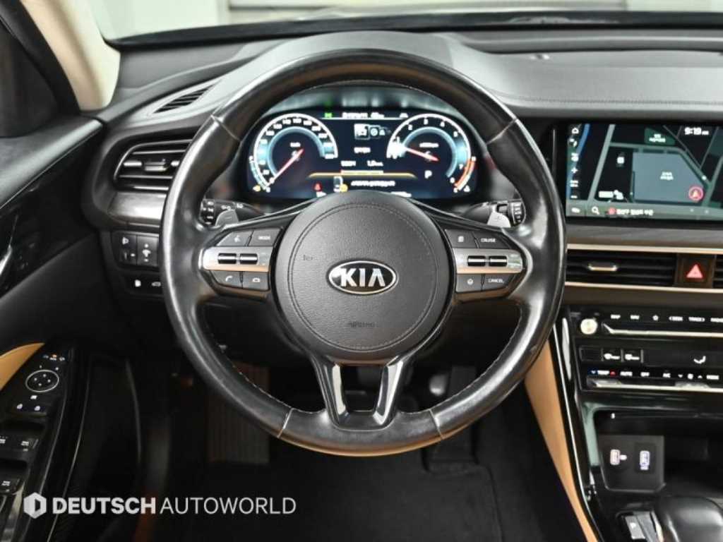 Kia K7 — photo 13
