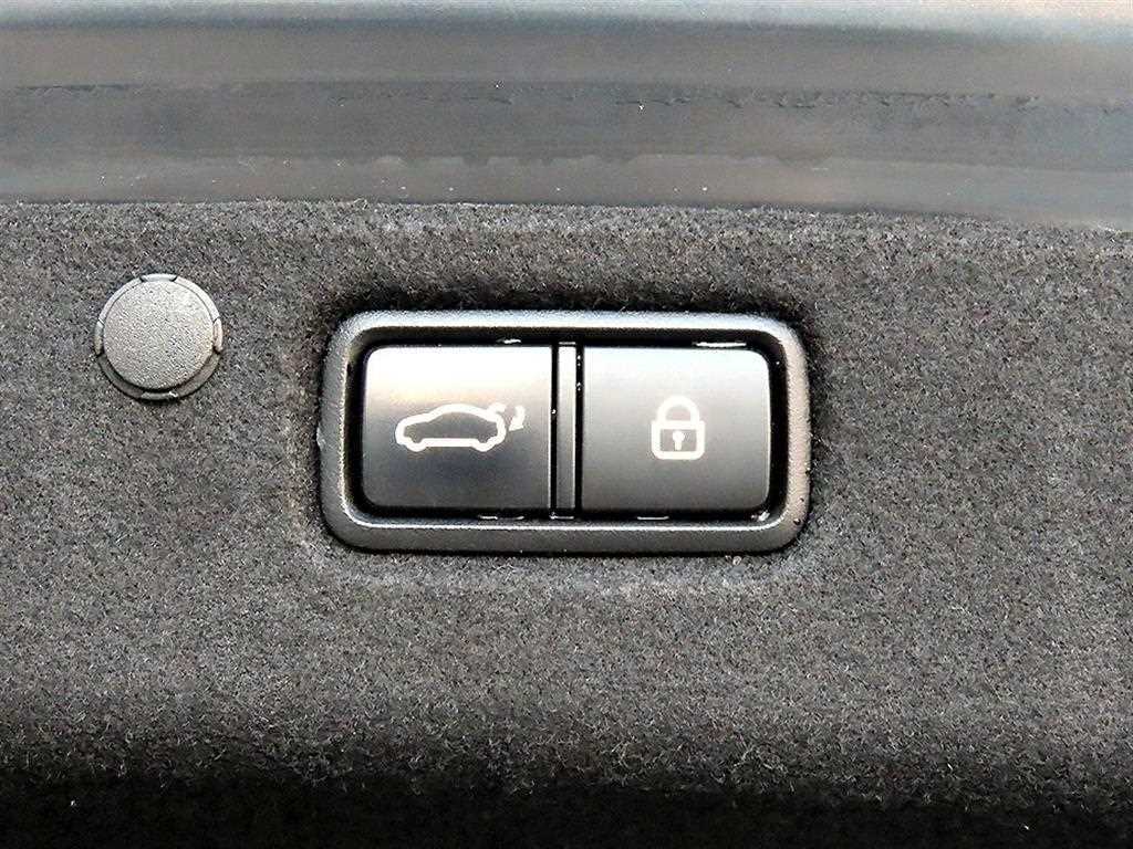 Hyundai Grandeur — photo 17