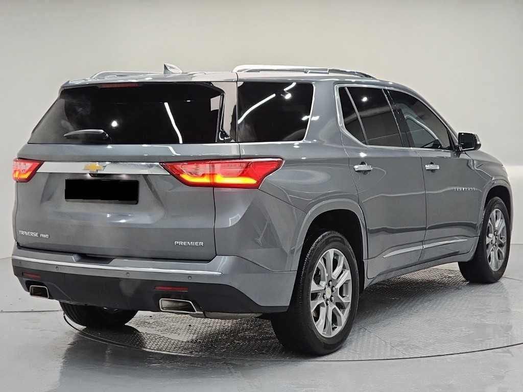 CHEVROLET Traverse — photo 04