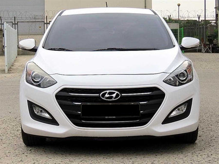 Hyundai i30 — photo 01