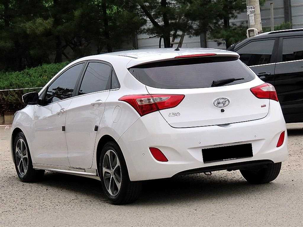 Hyundai i30 — photo 03
